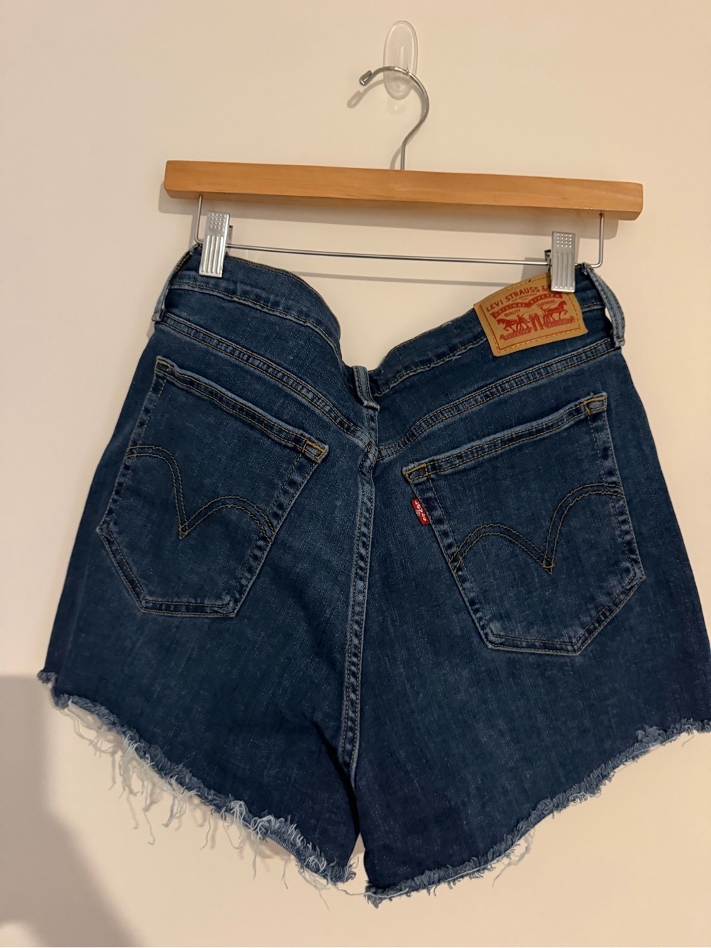 Levi’s Dark Blue High-Rise Denim Shorts Women’s Size 32 - Picture 5 of 11